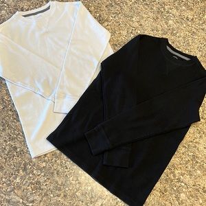 Set of 2 boys thermal long sleeve shirts.